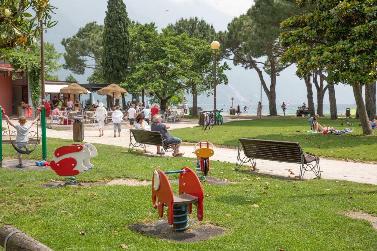 Appartamento Silvy Riva del Garda Buitenkant foto