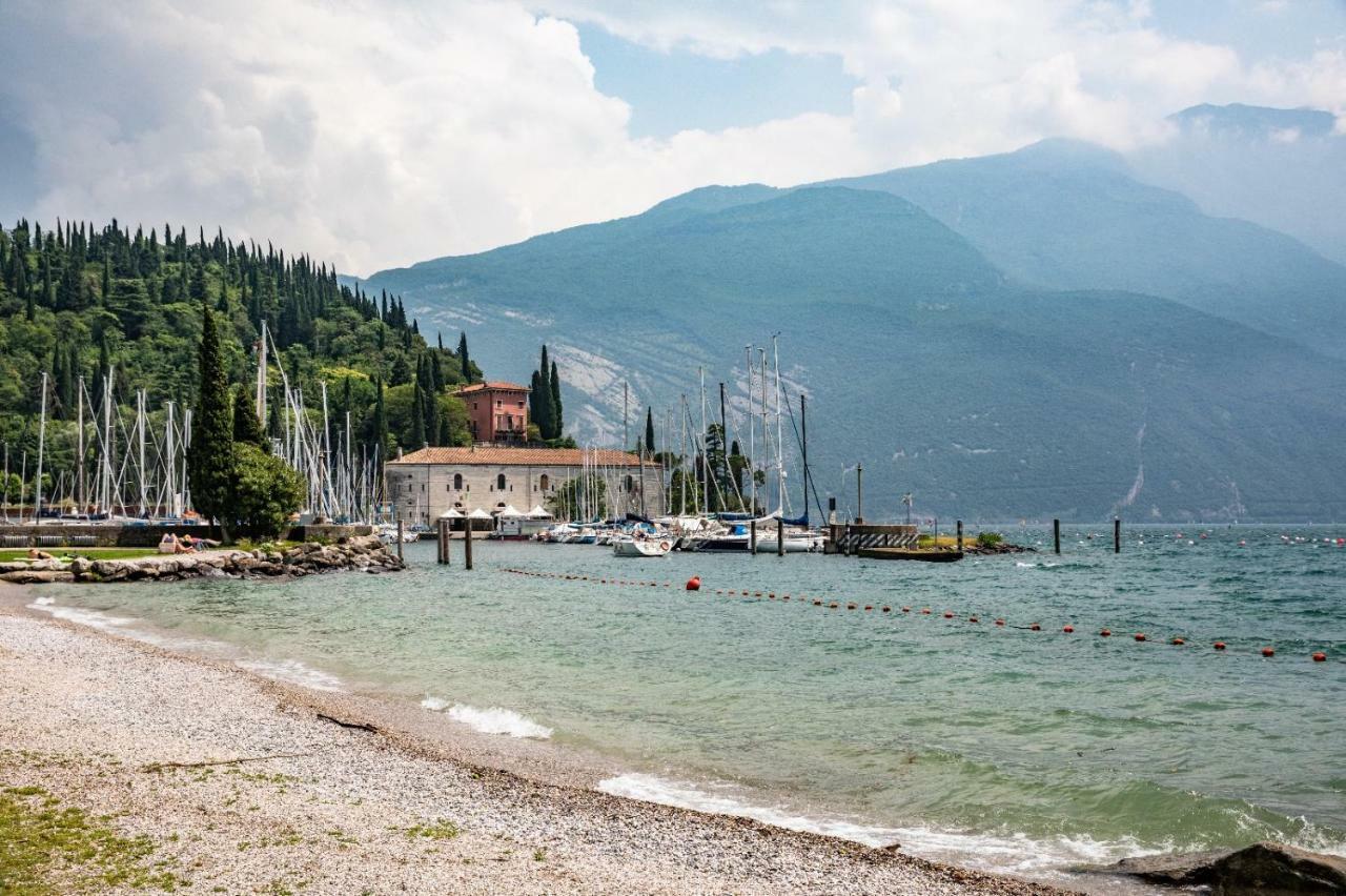 Appartamento Silvy Riva del Garda Buitenkant foto