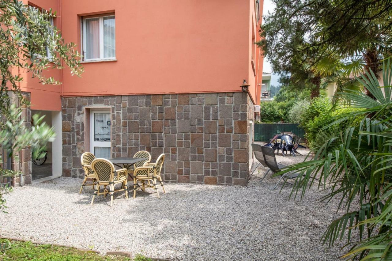 Appartamento Silvy Riva del Garda Buitenkant foto